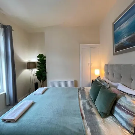 Spacious 3-bed House Near Uni And Town Centre * מידלסבורו
